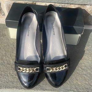 Liz Claiborne black patent leather gold chain flats loafer shoe Dana